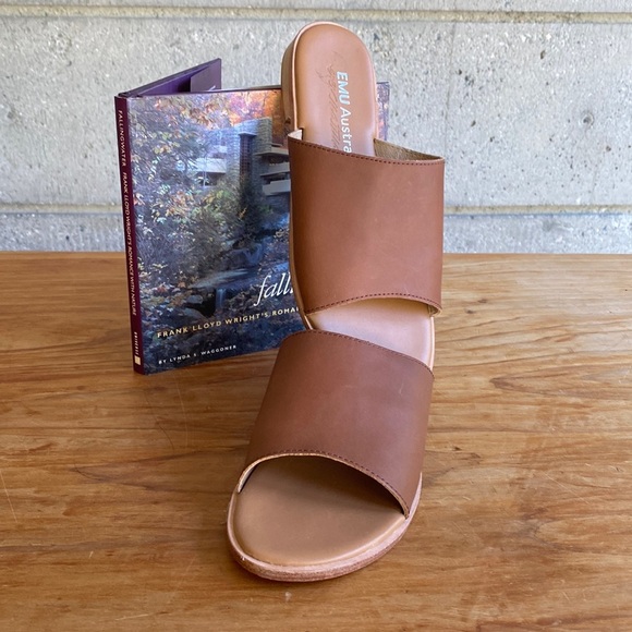 Emu Shoes - 🆕 Emu Australia Leather Minogue Slides